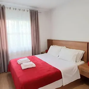 Comfy Apartment- Sunny Balcony Appartamento